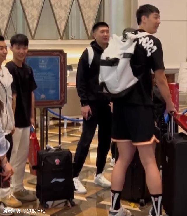 国产精品欧美亚洲区